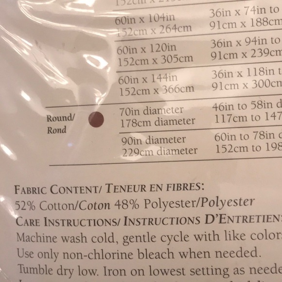 Tablecloth - Picture 3 of 3